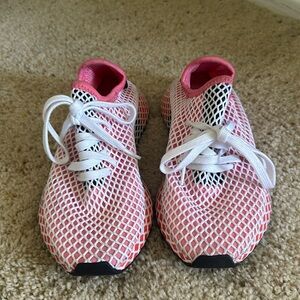 Adidas Deerupt - Women’s 5.5 - Pink and white